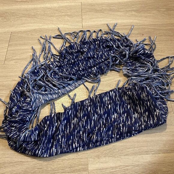 unbranded women's soft infinity scarf blue/white with fringe edges - Picture 1 of 4